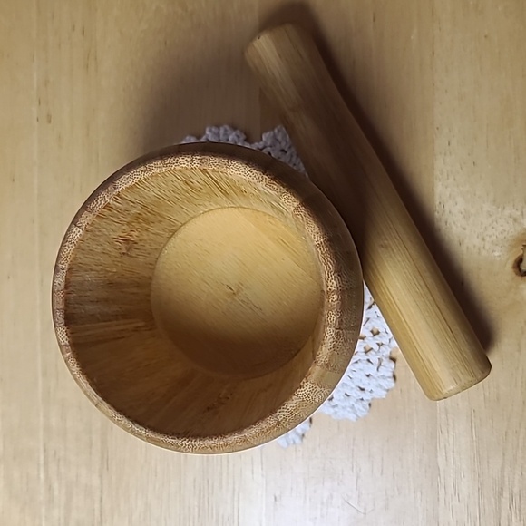 Wood mortar and pestle bowl - Picture 3 of 4